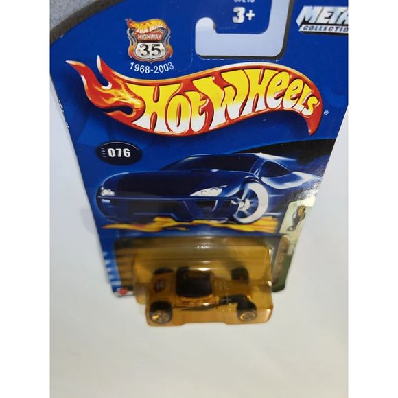 2003 Hot Wheels #76 Flying Aces II 2/5 TRACK T Yellow w/Gold 5 Spoke Wheel China - Picture 3 of 4